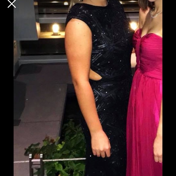 Black sequence formal gown! - Picture 3 of 3